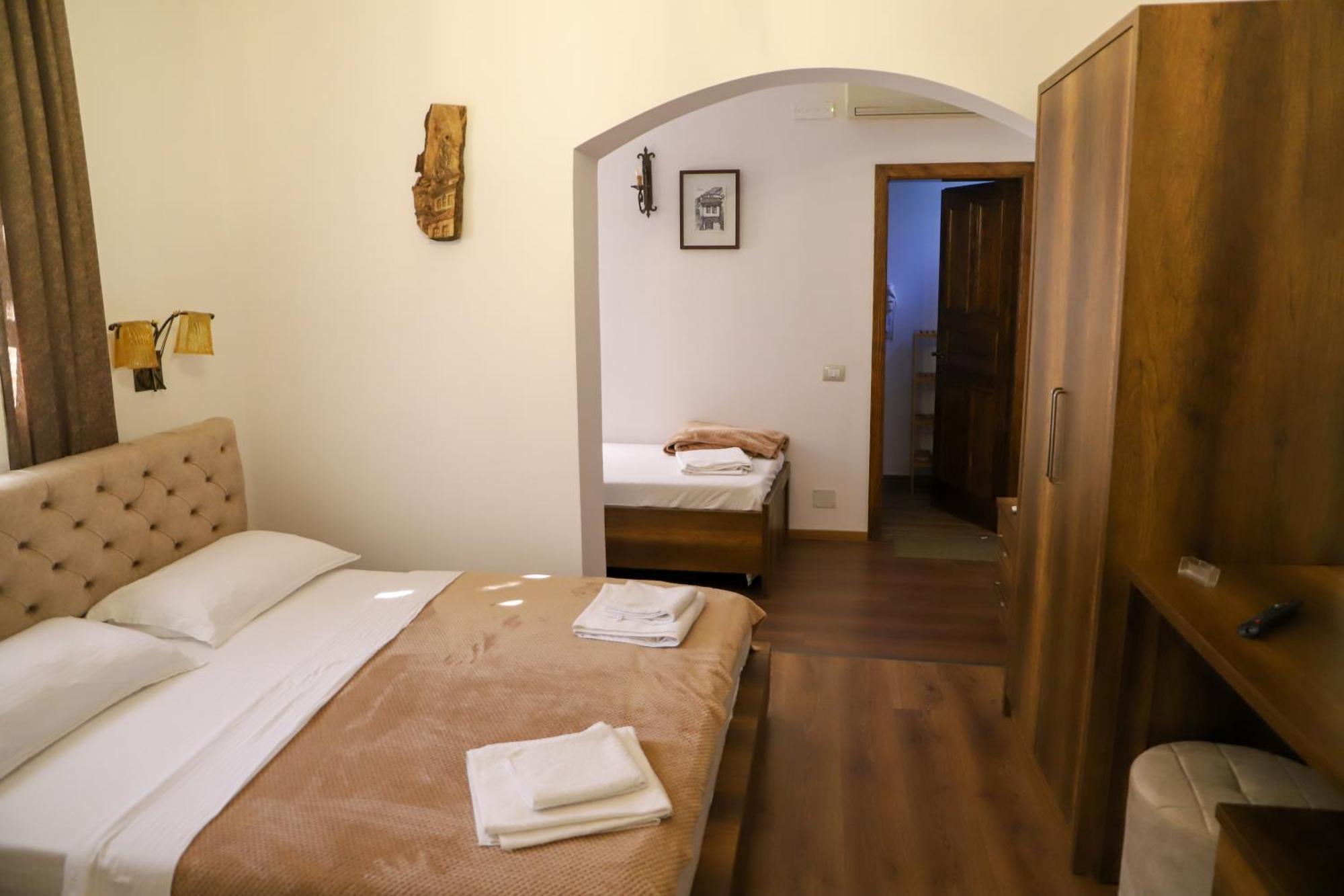Dd Villa Berat Exteriör bild
