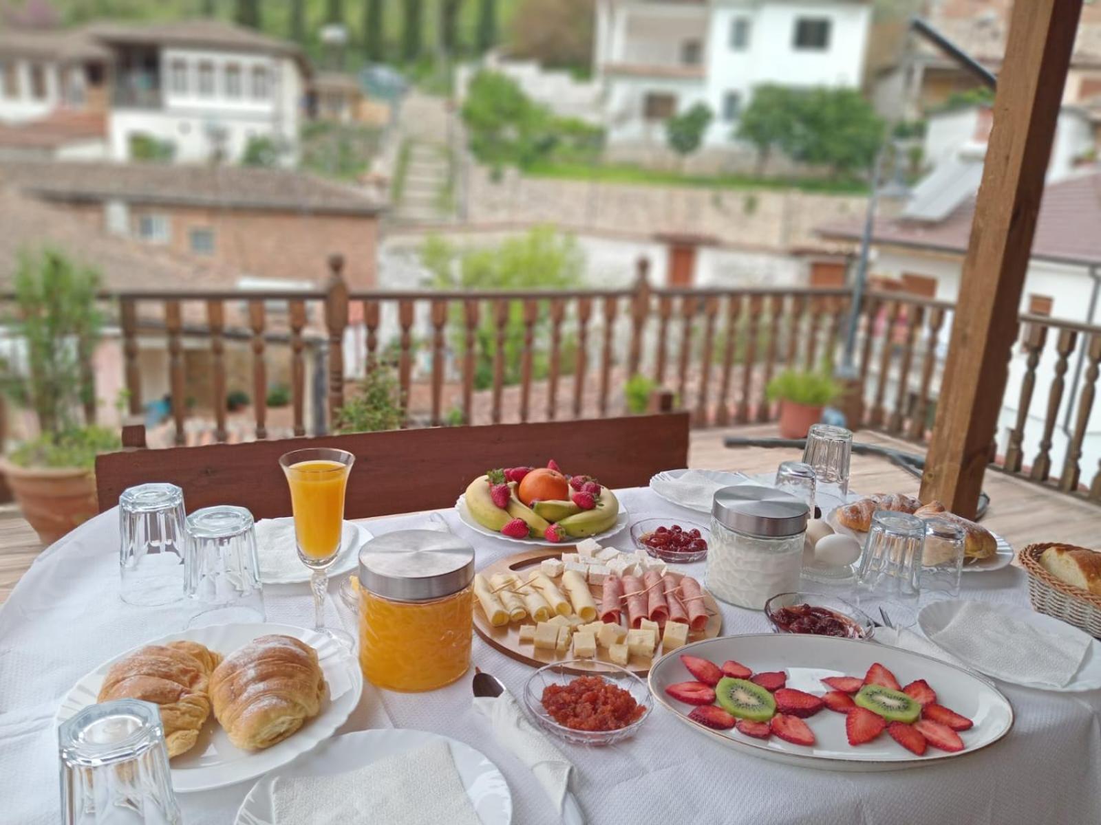 Dd Villa Berat Exteriör bild